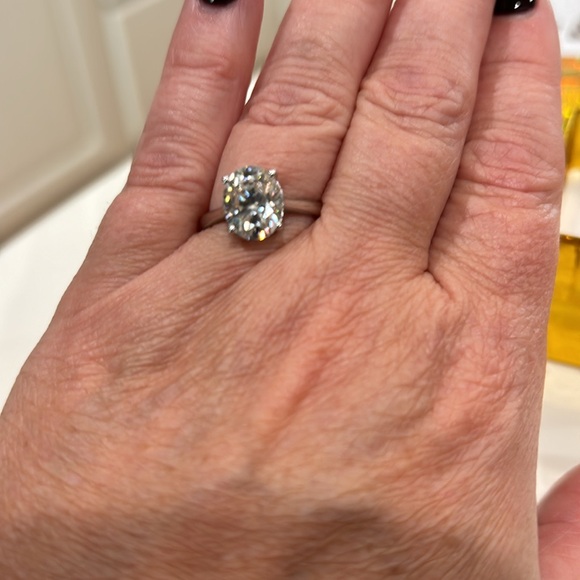 Oval 8 x 10 3 ct Moissanite ring - Picture 1 of 8
